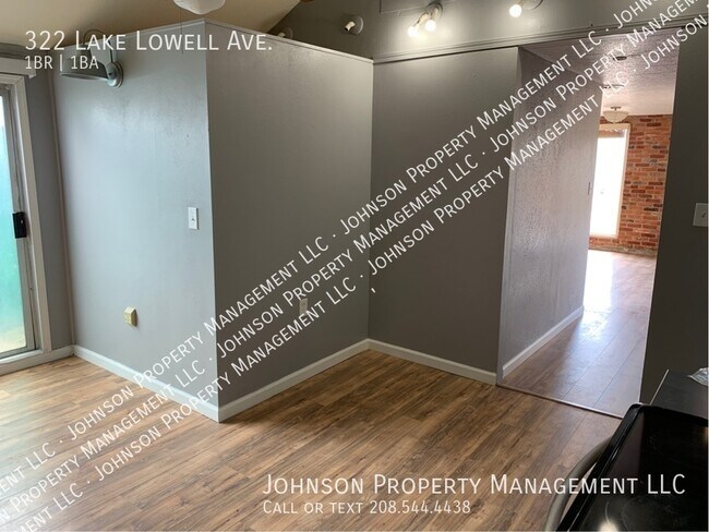 Building Photo - 322 Lake Lowell Ave