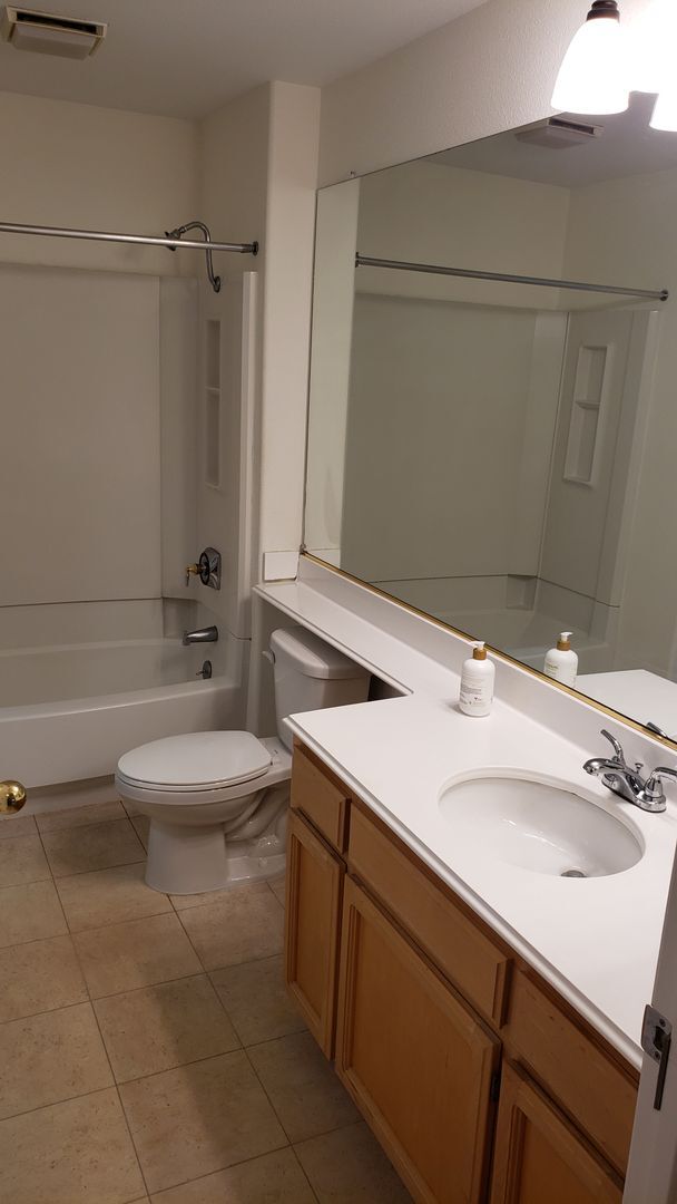 Building Photo - Love the Ocean? 2/2 Condo. STUNNING OCEAN VIEW! Private Patio + 2 Private Garages