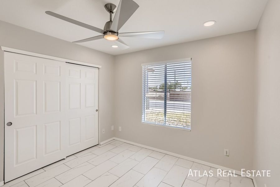 Building Photo - 10817 N 46th Ave