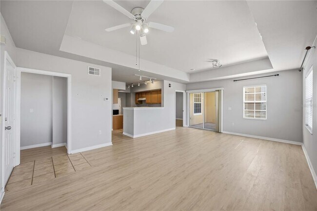 Building Photo - 1195 Villagio Cir