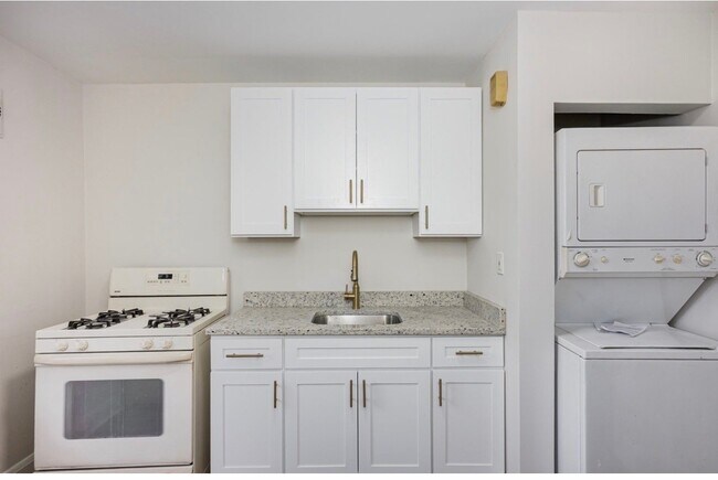 Building Photo - 3010 Woodring Ave