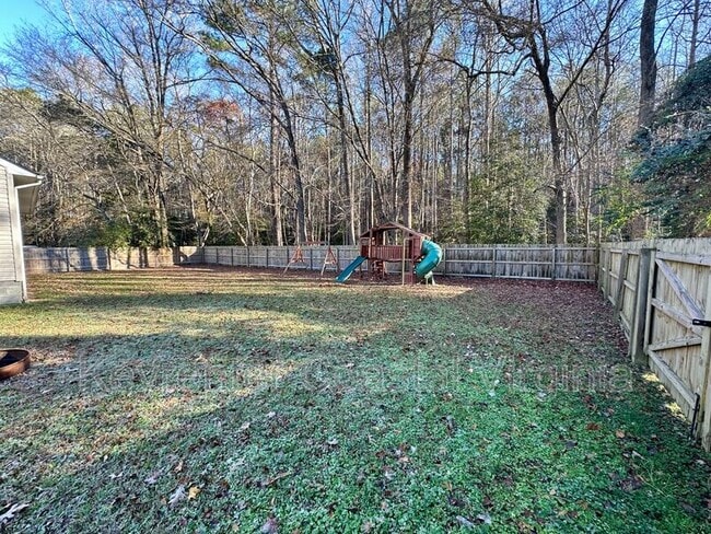 Building Photo - 22265 Deep Bottom Dr