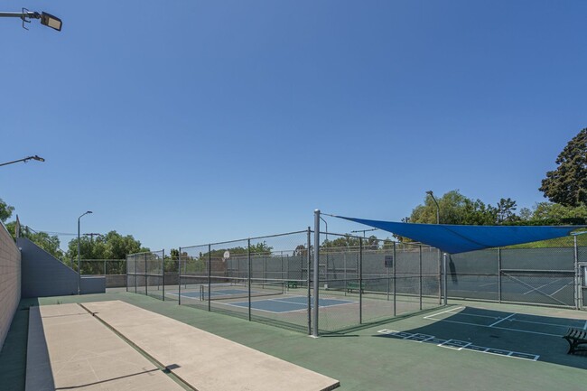 Building Photo - 1Bed/1Bath Single Story Condo in La Mesa w...