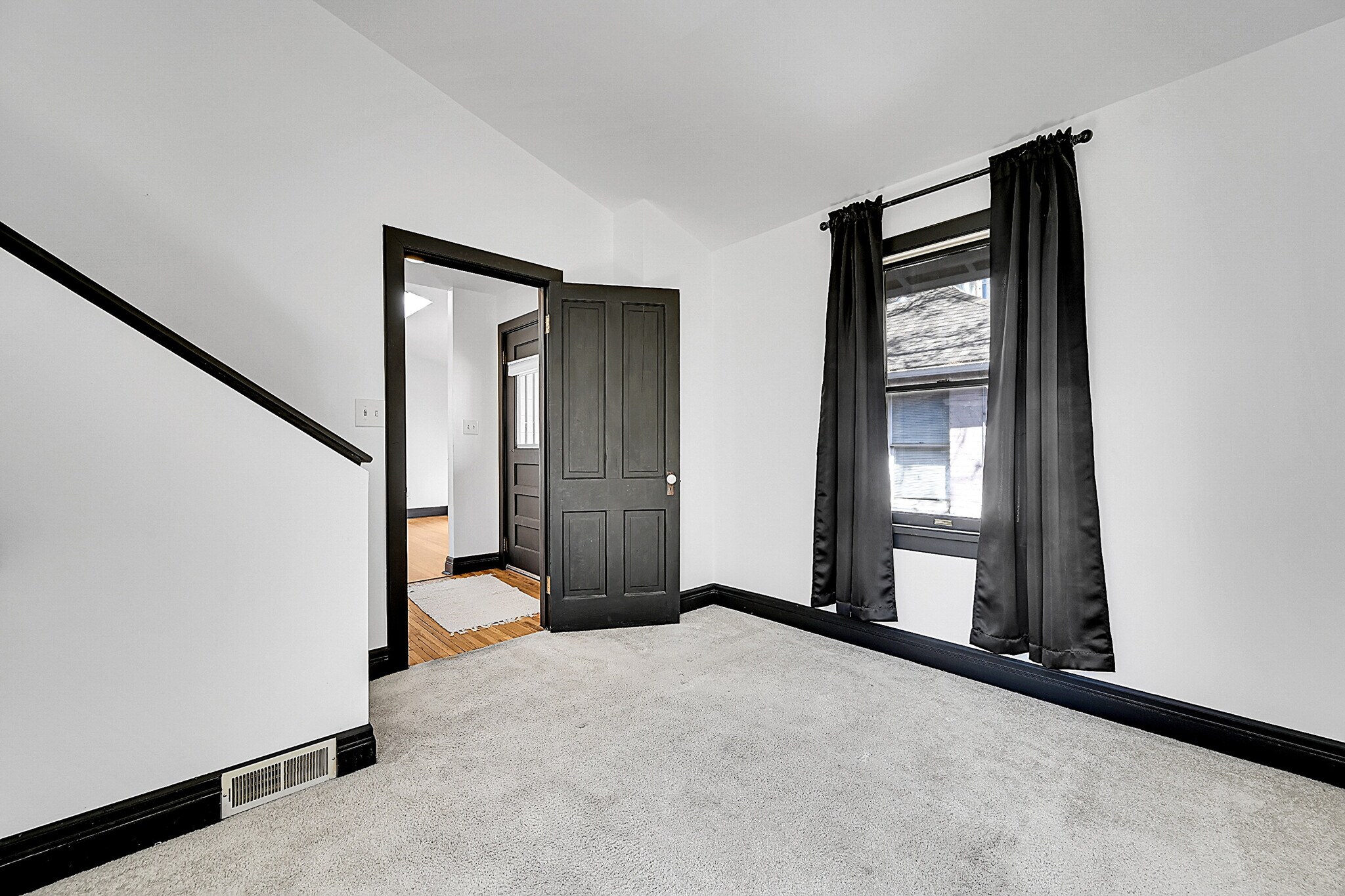 1st bedroom - 54 S Emerson St