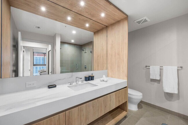 Building Photo - 11 NE 6th St