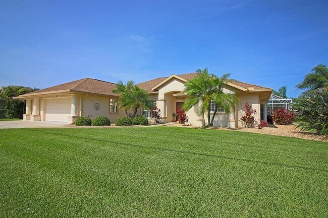 Building Photo - 811 Rotonda Cir