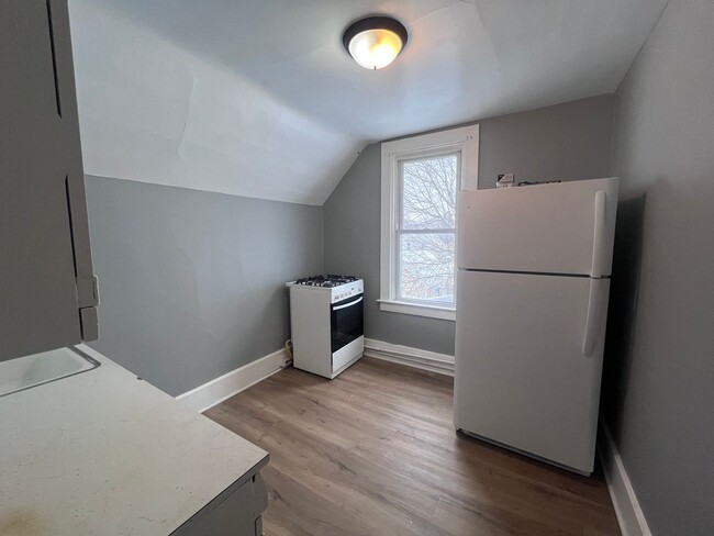 Building Photo - 2143 Palace Ave SW