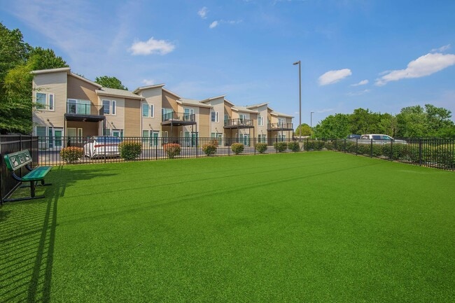 Building Photo - 2621 S Jefferson Ave