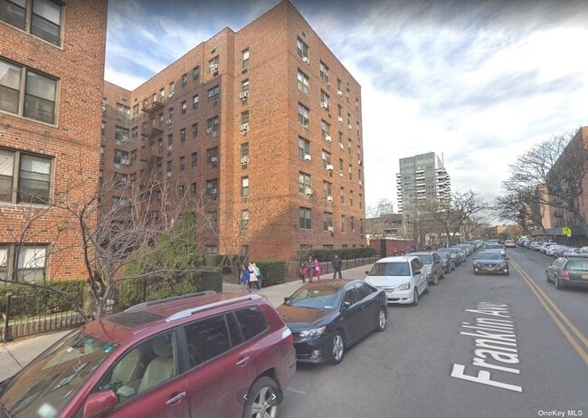 Primary Photo - 134-25 Franklin Ave