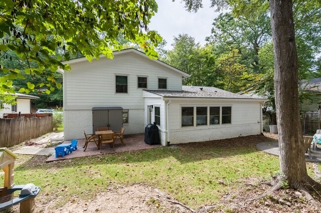 Building Photo - Home for rent in Homewood