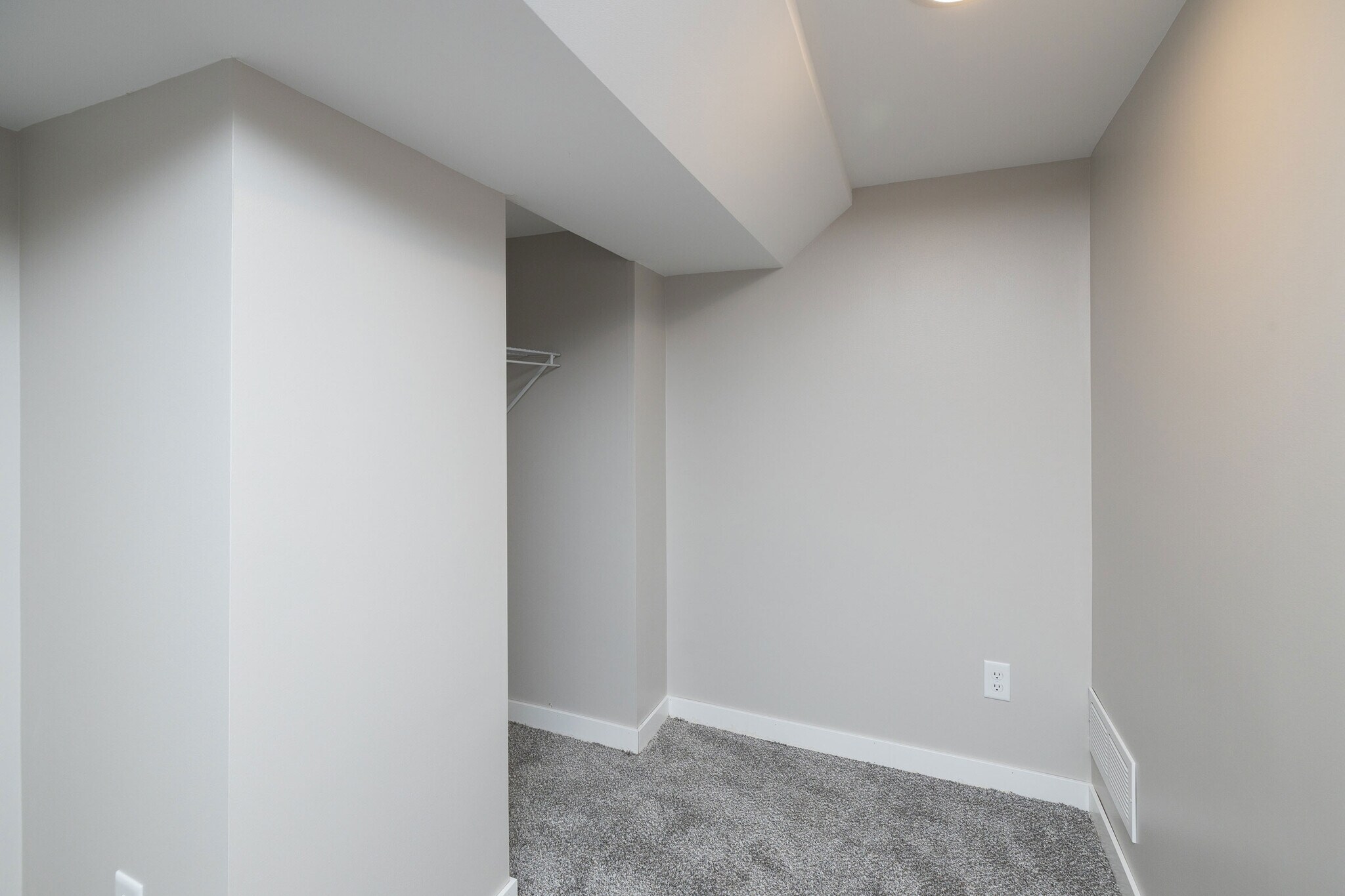 Building Photo - 8835 Nicollet Ave S