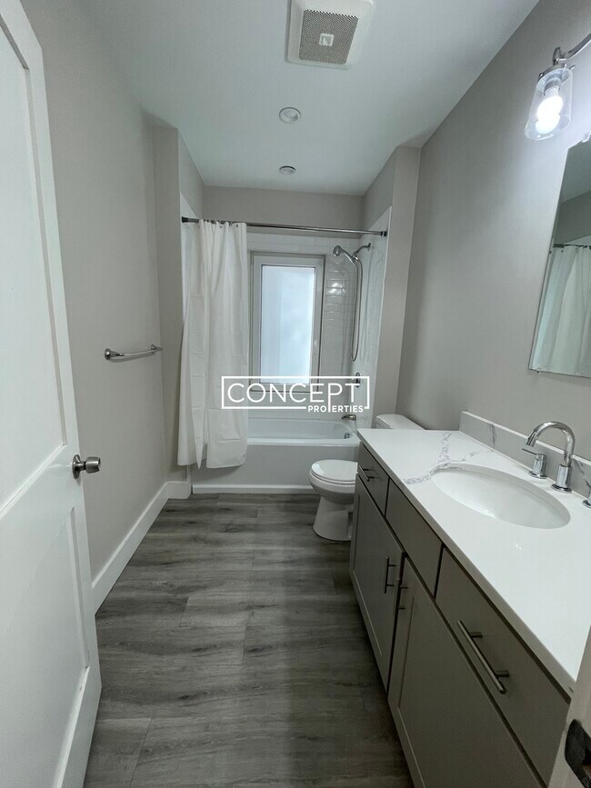 Building Photo - 84 Fayston St