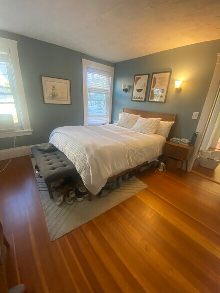 Building Photo - 63 Savoy St