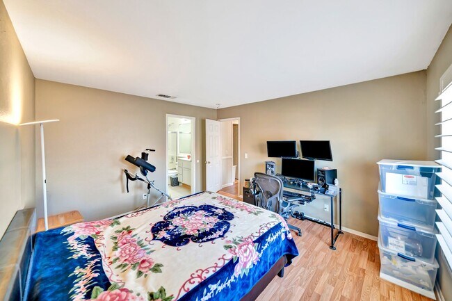 Building Photo - 18038 Flynn Dr