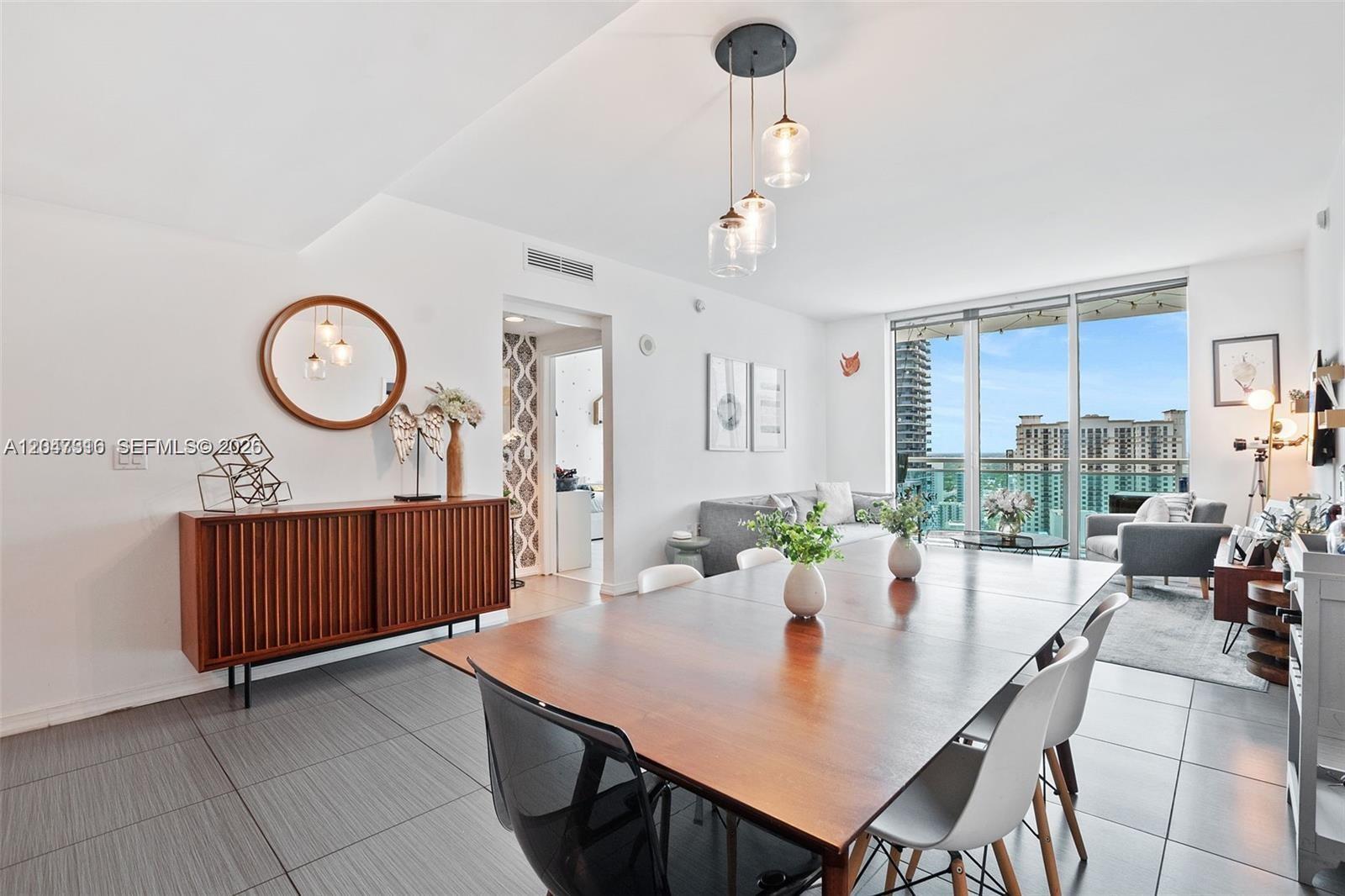 Building Photo - 951 Brickell Ave