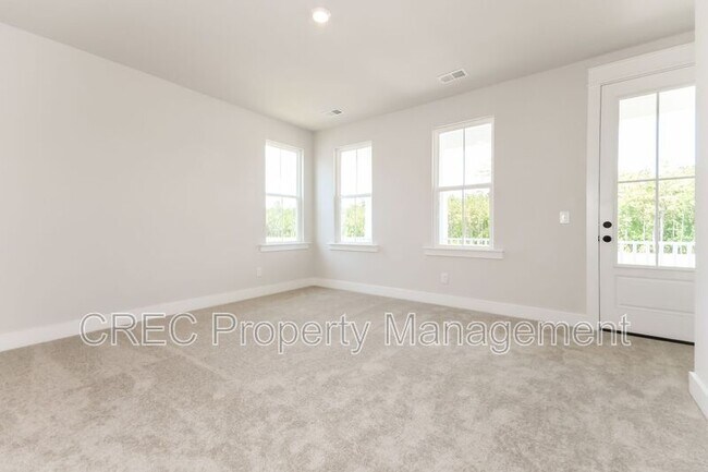 Building Photo - 1205 Carnes Xing Blvd