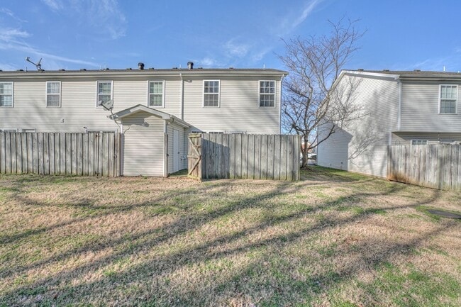 Building Photo - 341 Shoshone Pl