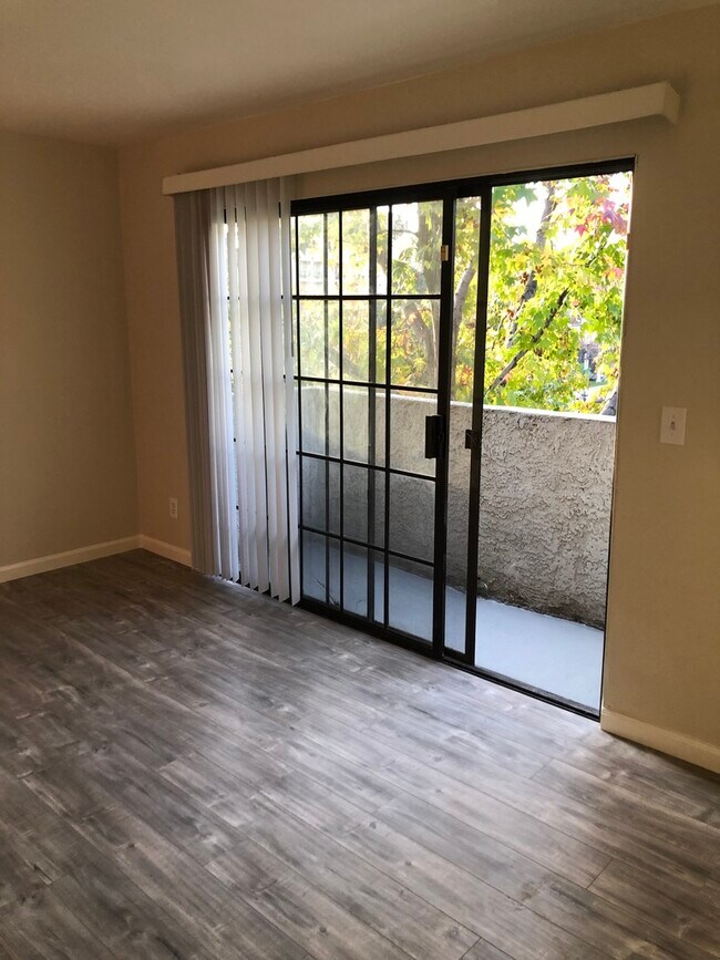 Building Photo - 500 S 3rd St