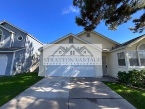 Building Photo - 441 S Maple