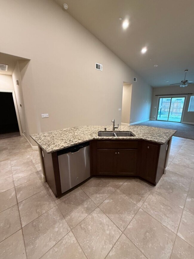 Building Photo - Charming Loma Vista Home