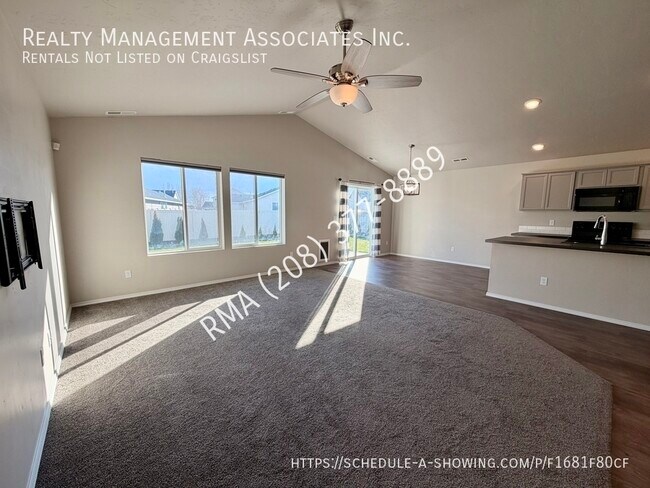 Building Photo - 487 W Screech Owl Dr