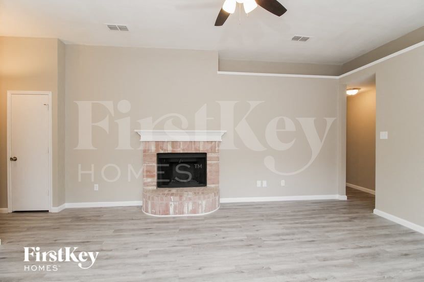Building Photo - 6413 Riverwater Trail
