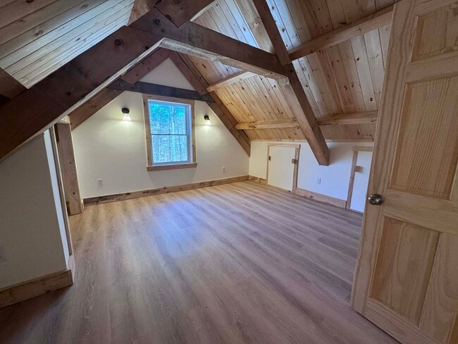 Building Photo - Meadow Woods