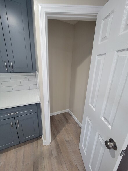 Building Photo - 33 Hamilton St