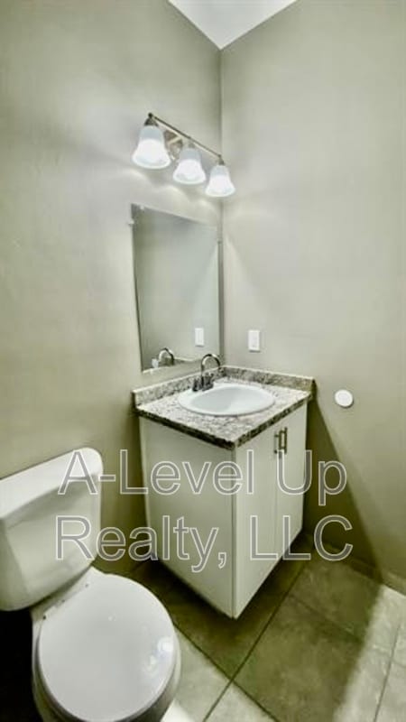 Building Photo - 1514 E 28th St