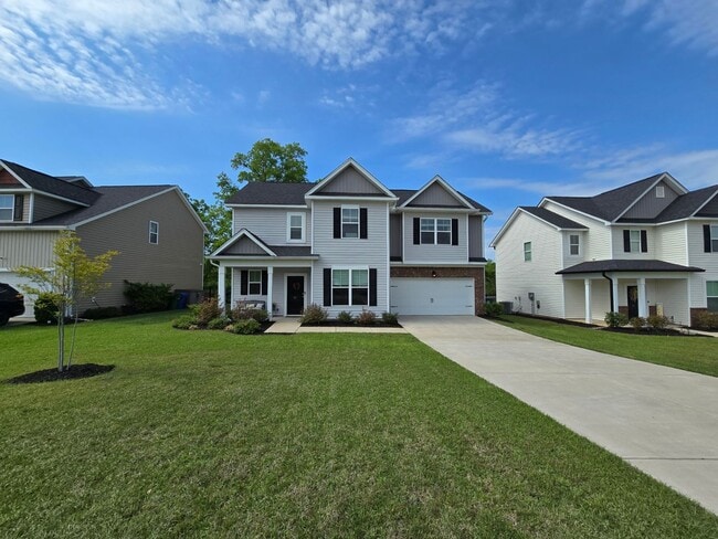 Primary Photo - Rare find in Camden, SC - Gorgeous home on...
