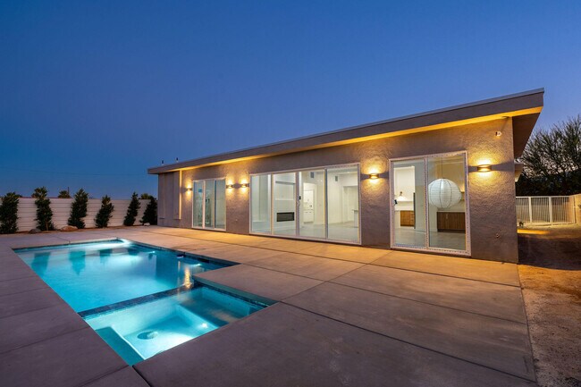 Building Photo - 416 Rosa Parks Rd