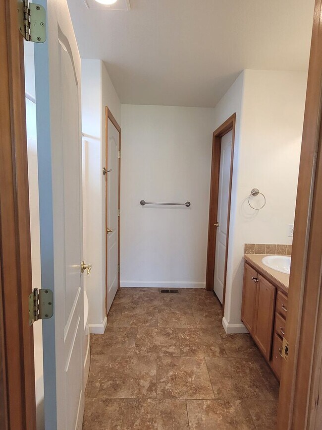 Building Photo - Pet Friendly Home with Large Yard
