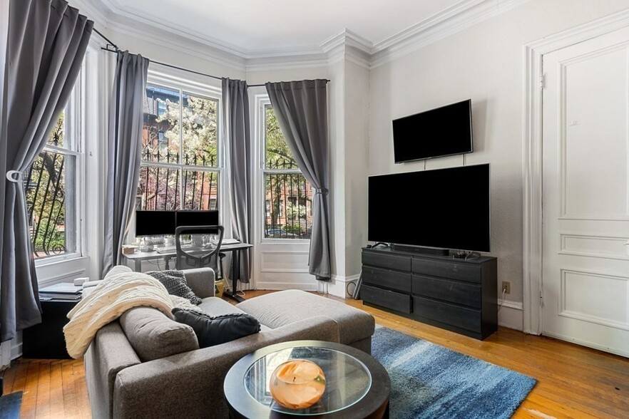 Primary Photo - 294 Marlborough St