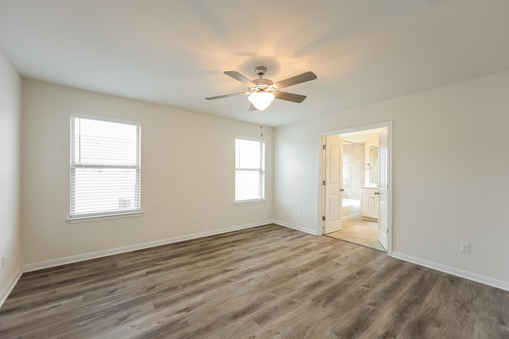 Building Photo - 200 Diamond Point Dr