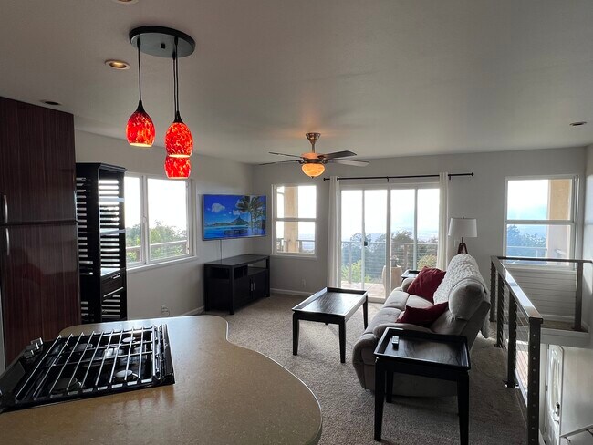 Living area with ocean views - 1360 Kekaulike Ave