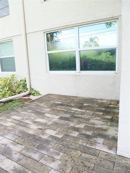 Building Photo - 12 Willowbrook Ln