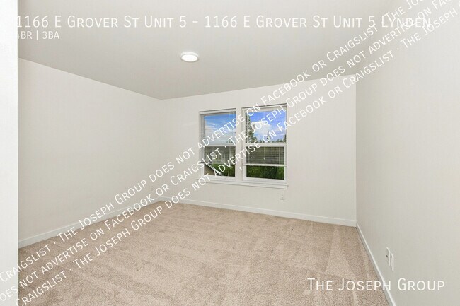 Building Photo - 1166 E Grover St