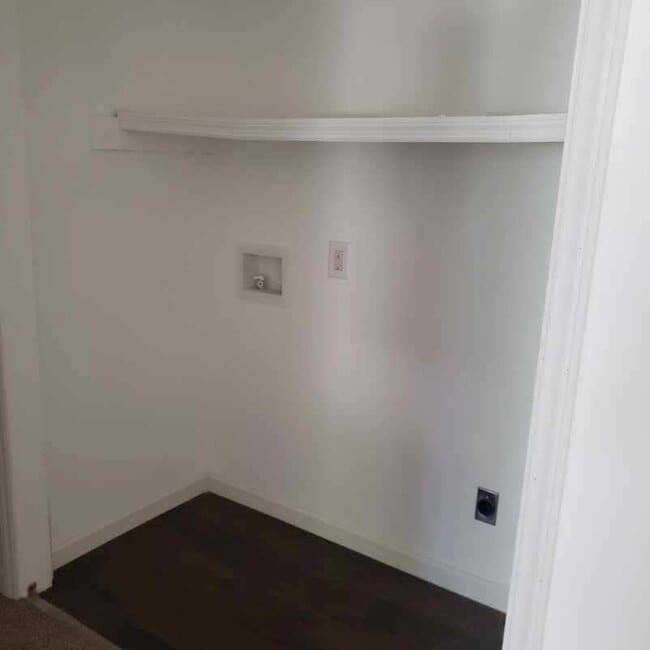 Building Photo - 5798 Aftonshire Dr