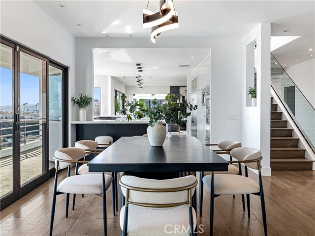 Building Photo - 2287 Sunset Plaza Dr