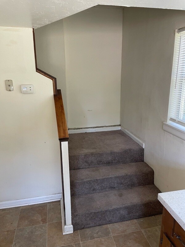 Building Photo - 209 Lovelace Dr