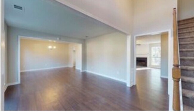 Building Photo - 4084 Pinehurst Valley Dr