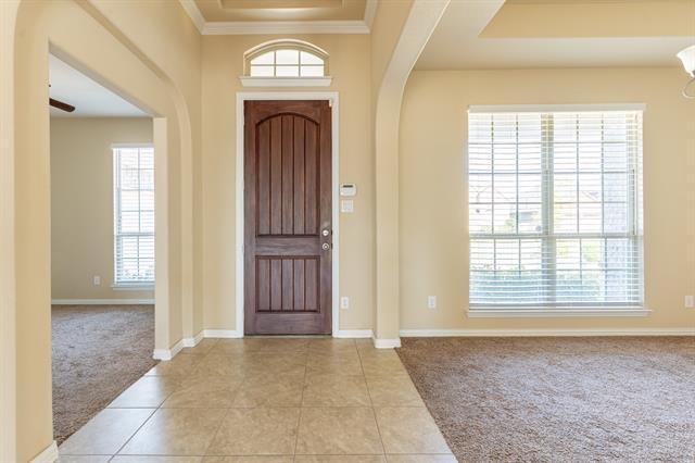 Building Photo - 2943 Ladoga Dr