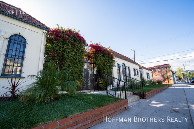 Building Photo - 641 N Spaulding Ave