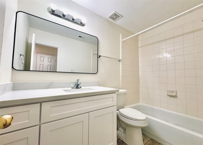 Building Photo - 5906 Llano Creek Dr