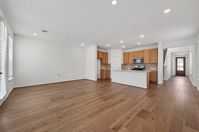 Building Photo - 8110 Shelter Bay Ln