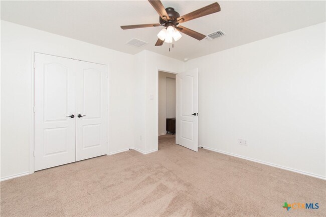 Building Photo - 661 Bailey Park Dr