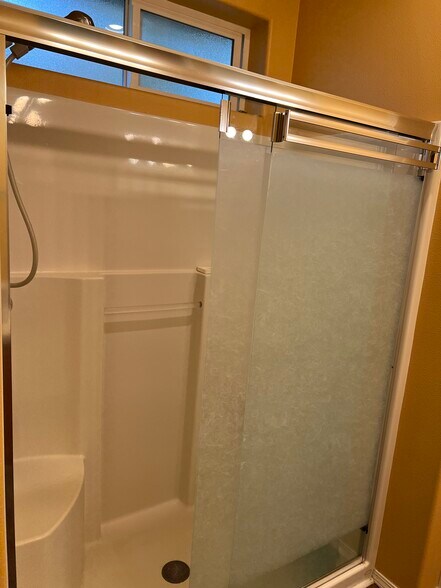 Building Photo - 2346 NE Ashton Way