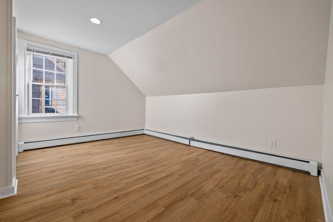 Building Photo - 115 High St