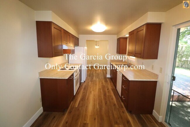 Building Photo - 20540 NW Highland Ct