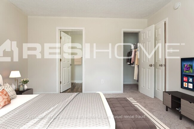 Building Photo - 4925 43rd Way N